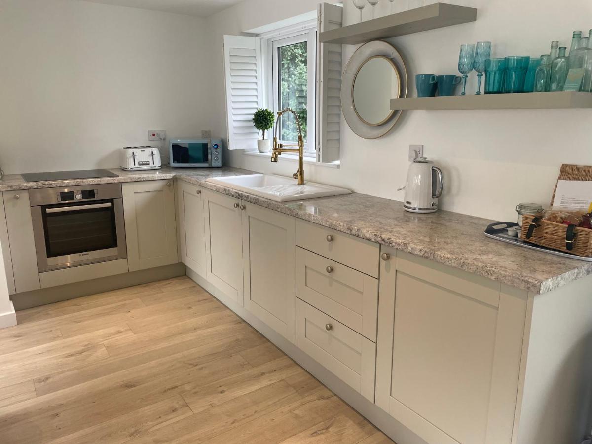 Villa The Bolt Hole Hythe Panoramic Coast And Sea Views Exterior foto